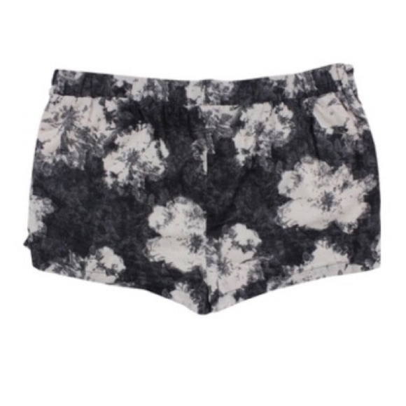 NEW Free People Tie Dye Linen Blend Shorts - Picture 2 of 6